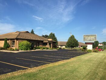 https://5282963.fs1.hubspotusercontent-na1.net/hubfs/5282963/Jorgensen%2c%20Schulz%2c%20&%20Associates%20EyeCare%20Center%20-%20office%20larger-1.jpg